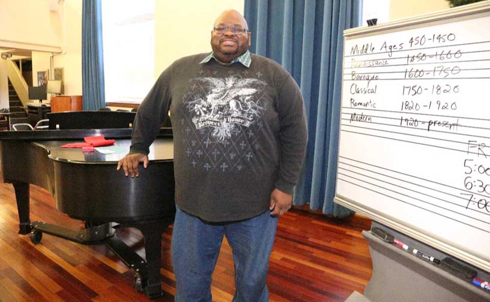 Sophomore Desh Cunningham embraces his passion for singing